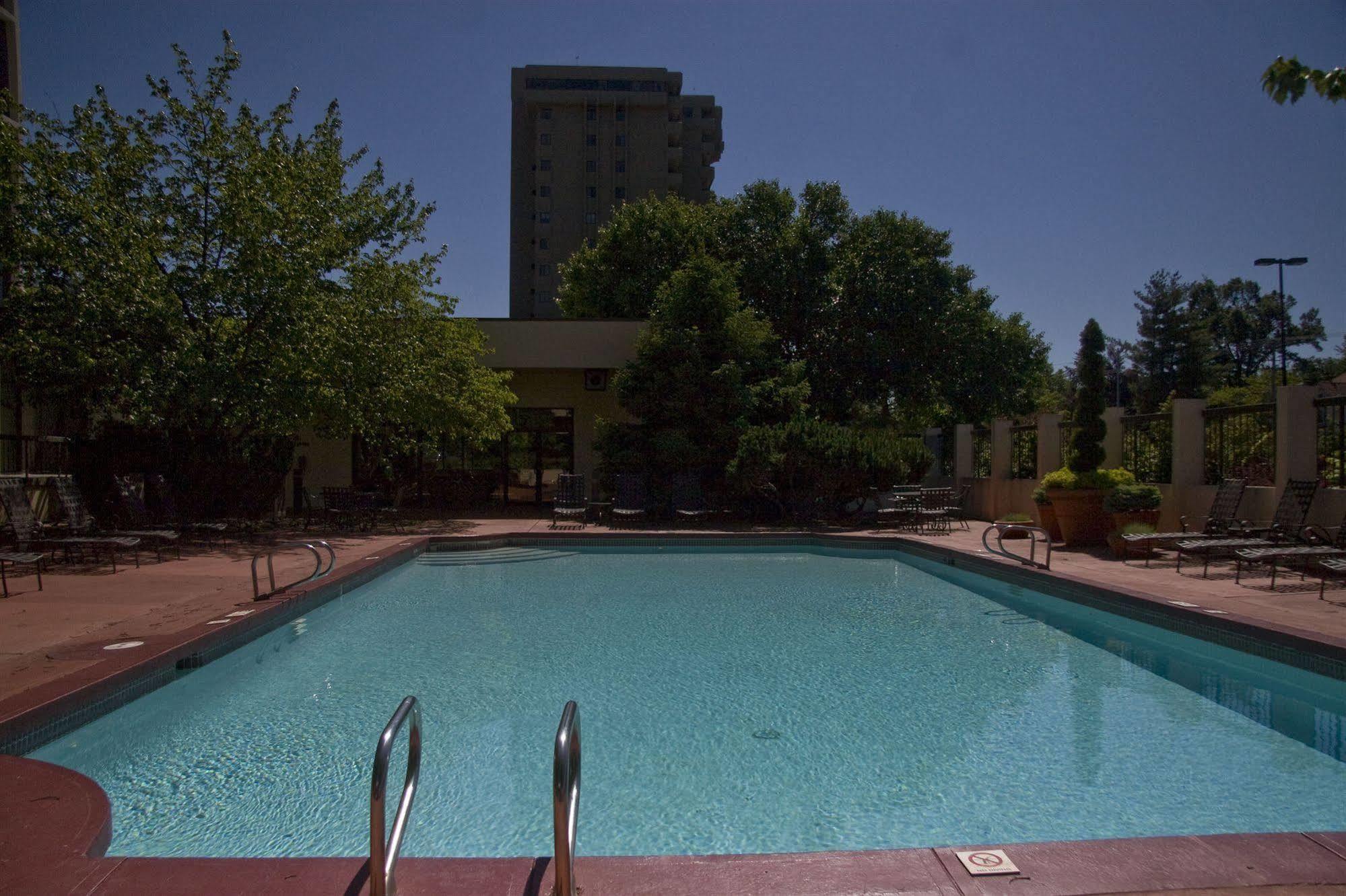 University Plaza Hotel Springfield Exterior photo
